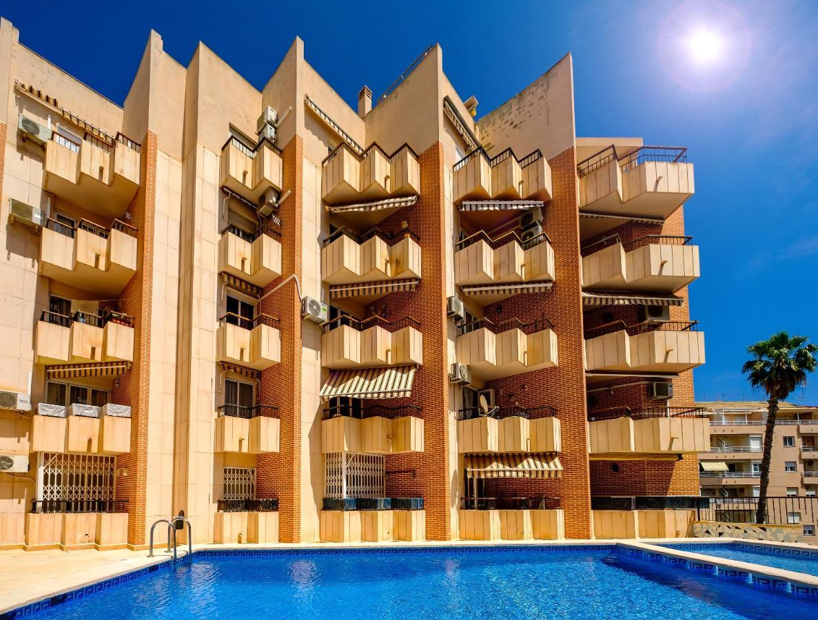 Holiday Royal Suite Concordia Τορεβιέχα Εξωτερικό φωτογραφία
