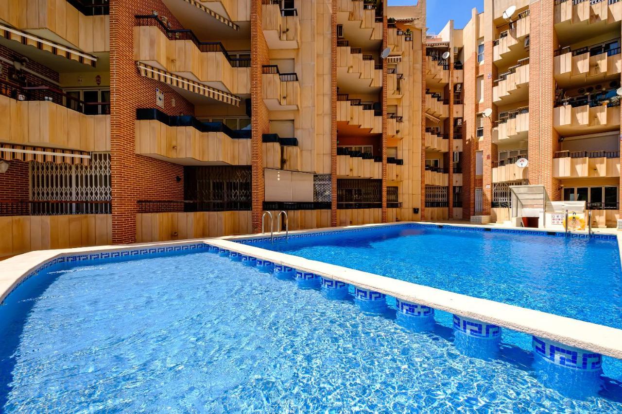 Holiday Royal Suite Concordia Τορεβιέχα Εξωτερικό φωτογραφία